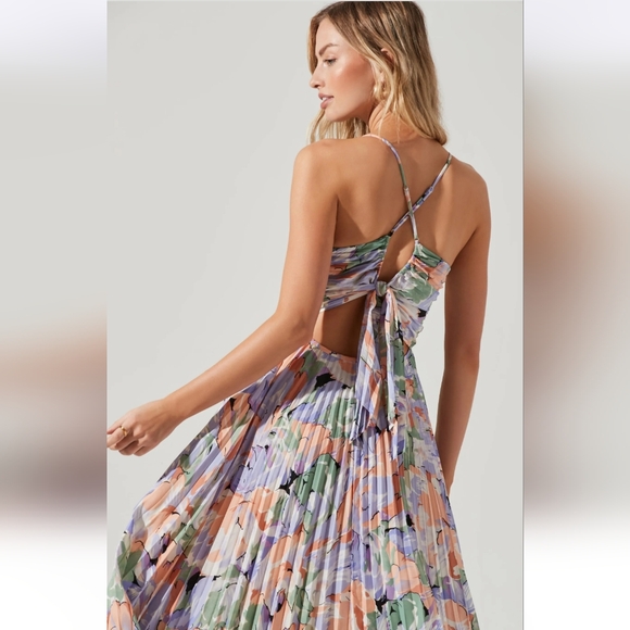 Astr The Label Blythe Floral Maxi Dress - Picture 4 of 8